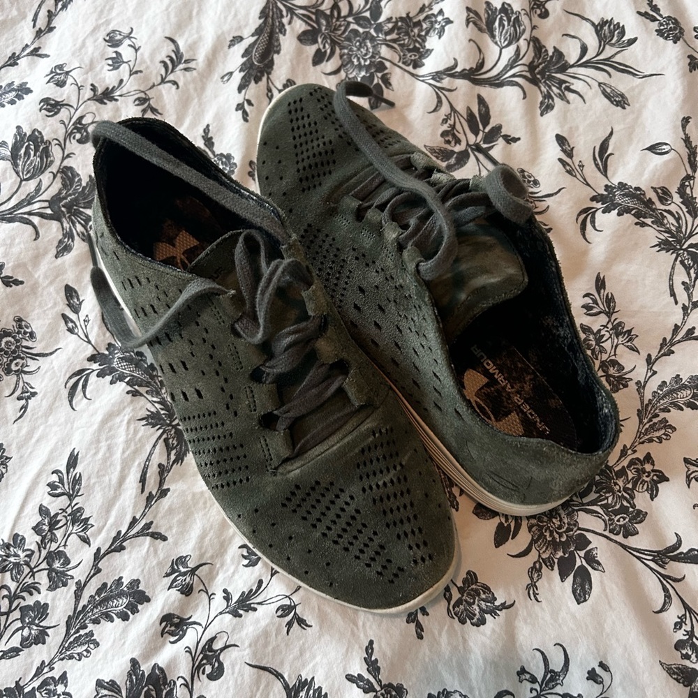 Women’s Under Armour Sneakers, Size 7.5
